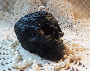 black celtic skull 2