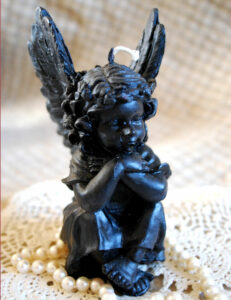 Beeswax Angel Candle Black