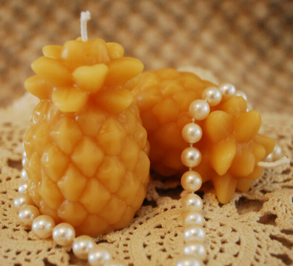 Beeswax Small Pineapple Candles